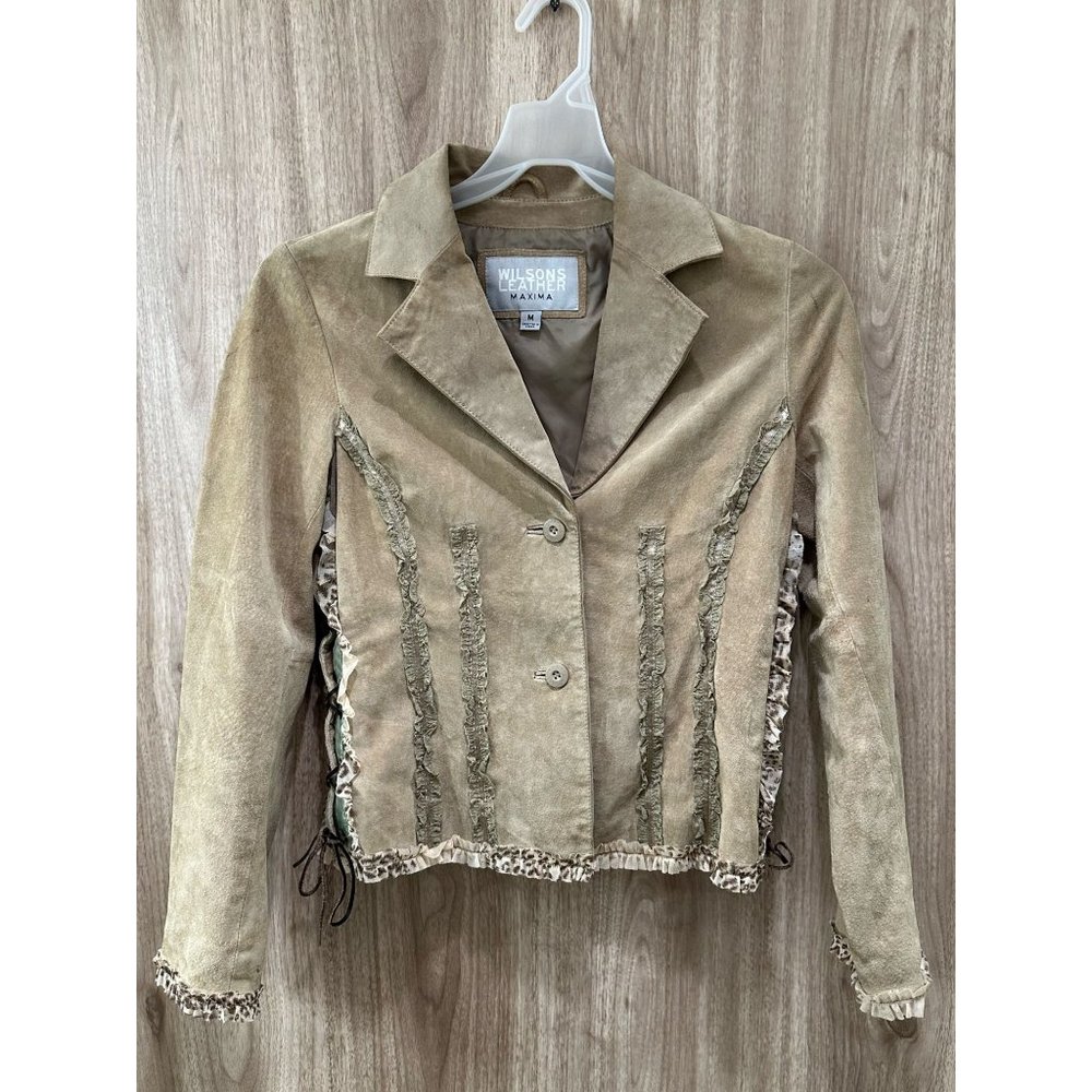 Wilsons Leather Maxima Women’s Size Medium Tan Suede Ruffle Button Down Jacket